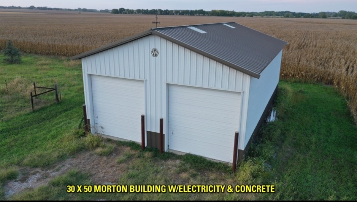 Morton building from SE - Burg